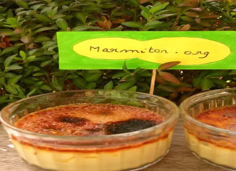 Crème brûlée au thym