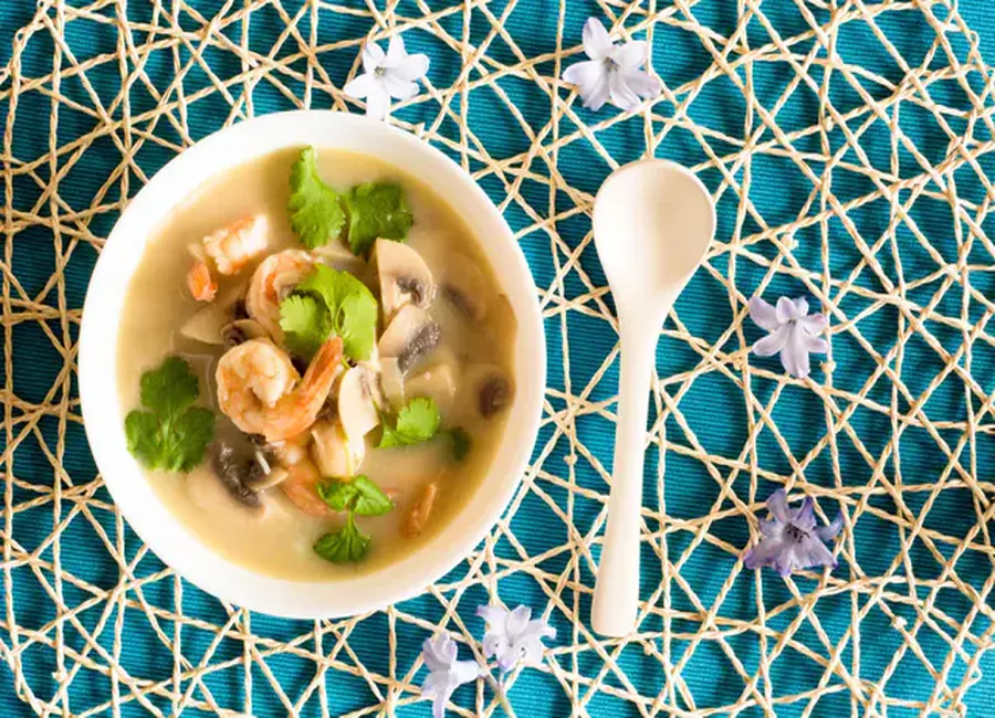 Soupe de poulet à la citronnelle (thaïlande)