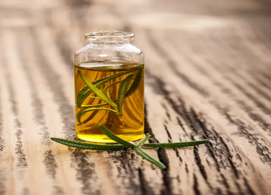 Huile parfumée aux herbes