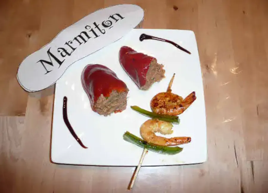Tartare de thon en chemise de piquillos
