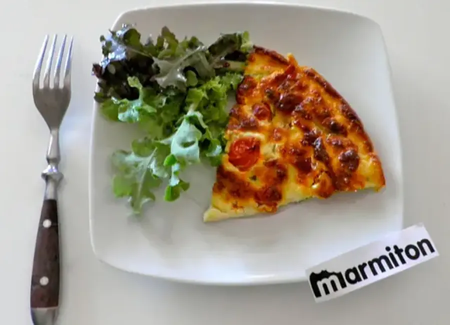 Clafoutis de tomates cerises au chèvre et au comté