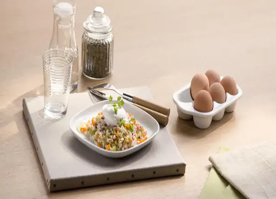 Oeuf poché sur un lit d’orge et lentilles aux carottes et fenouil