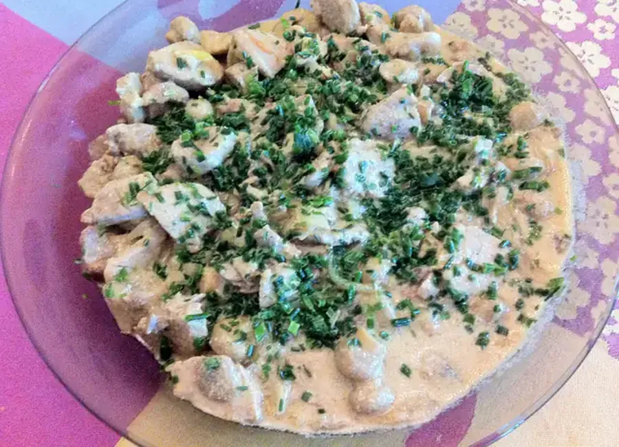 Filet mignon de porc aux oignons