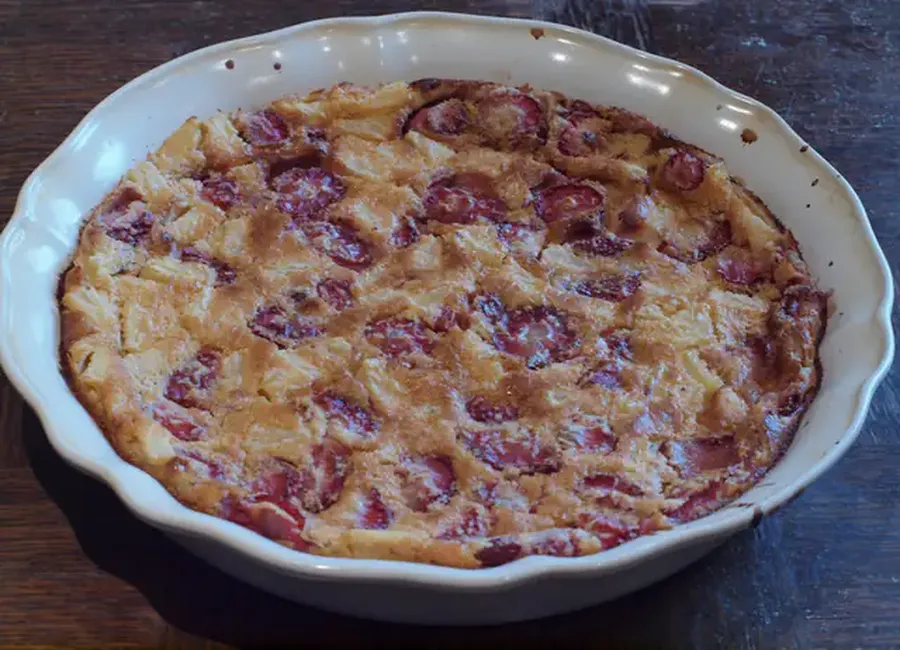 Clafoutis fraises-ananas-coco