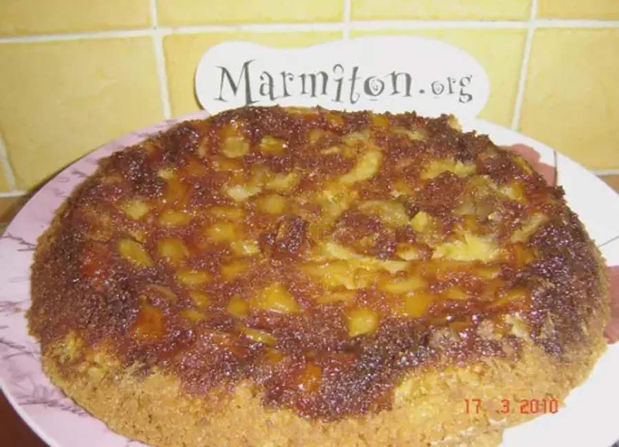 Gâteau renversé aux pommes et à l'orange