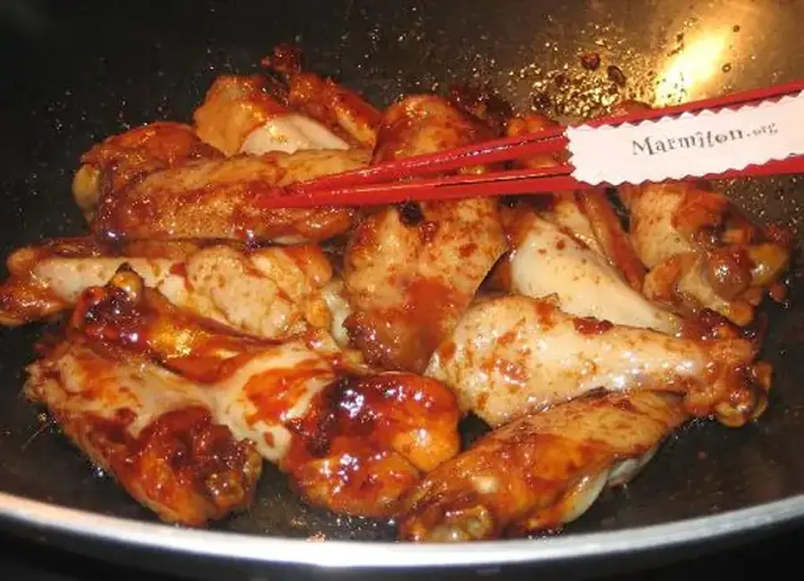 Ailes de poulet sautées à l'asiatique