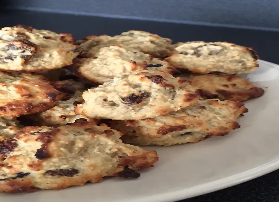Rochers aux raisins, noix de coco et flocons d'avoine