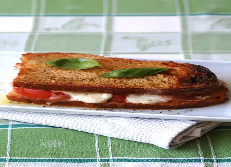 Croque-monsieur à l'italienne