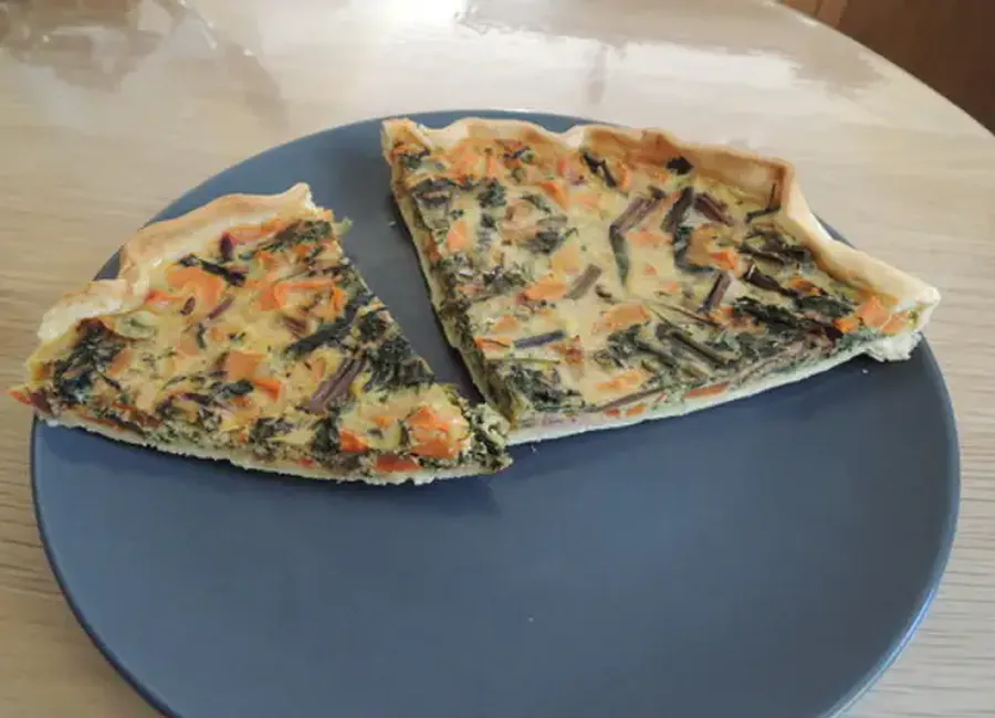 Tarte aux carottes et ses fanes