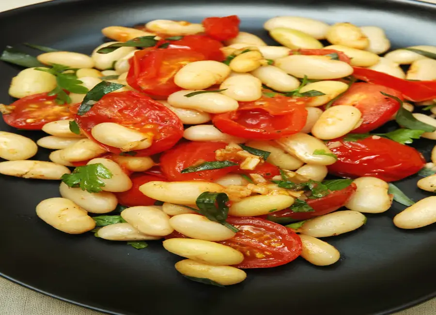 Haricots plats (cocos) aux tomates cerises
