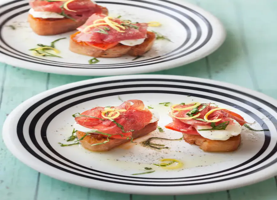 Bruchettas au caviar de tomate