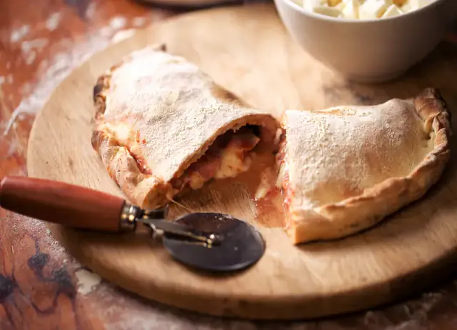 Calzone aubergine et fêta