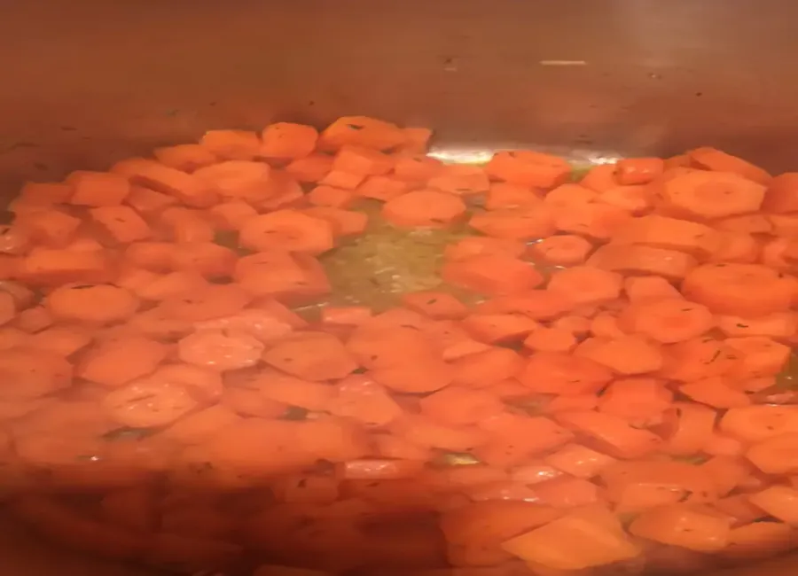 Carottes à la crème parfumées au thym
