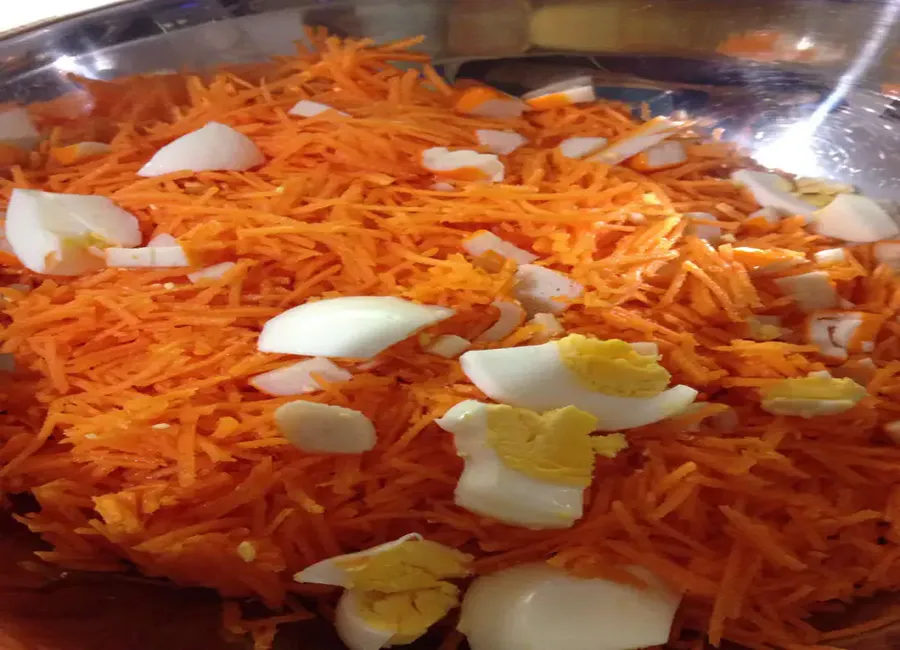 Salade de carottes, pamplemousse, surimi