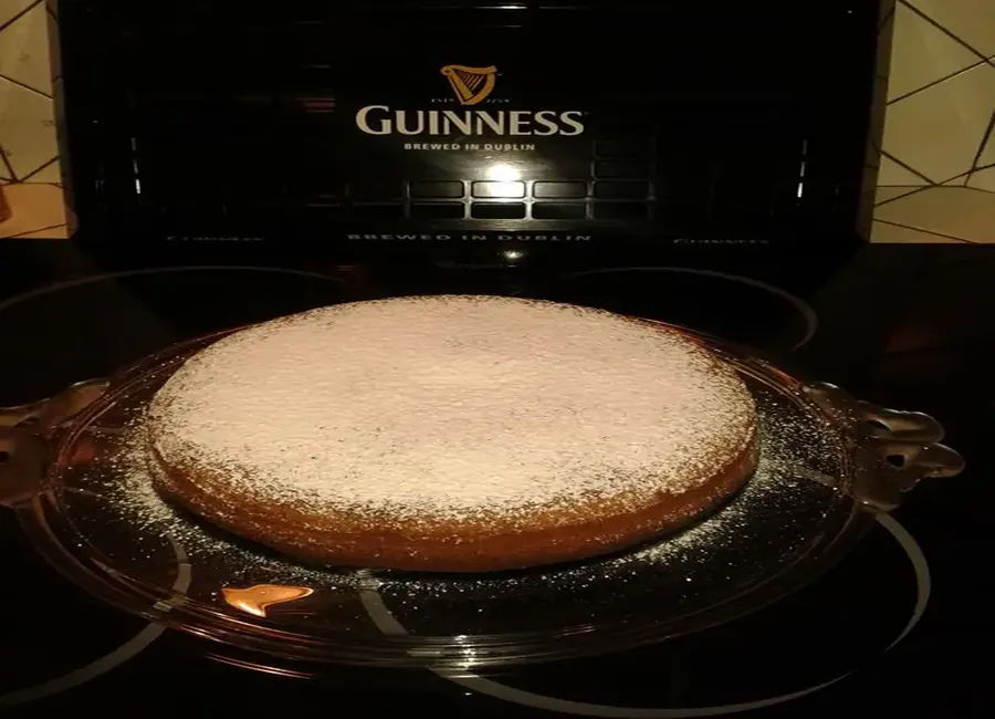 Gâteau pralinoise et poudre d'amandes