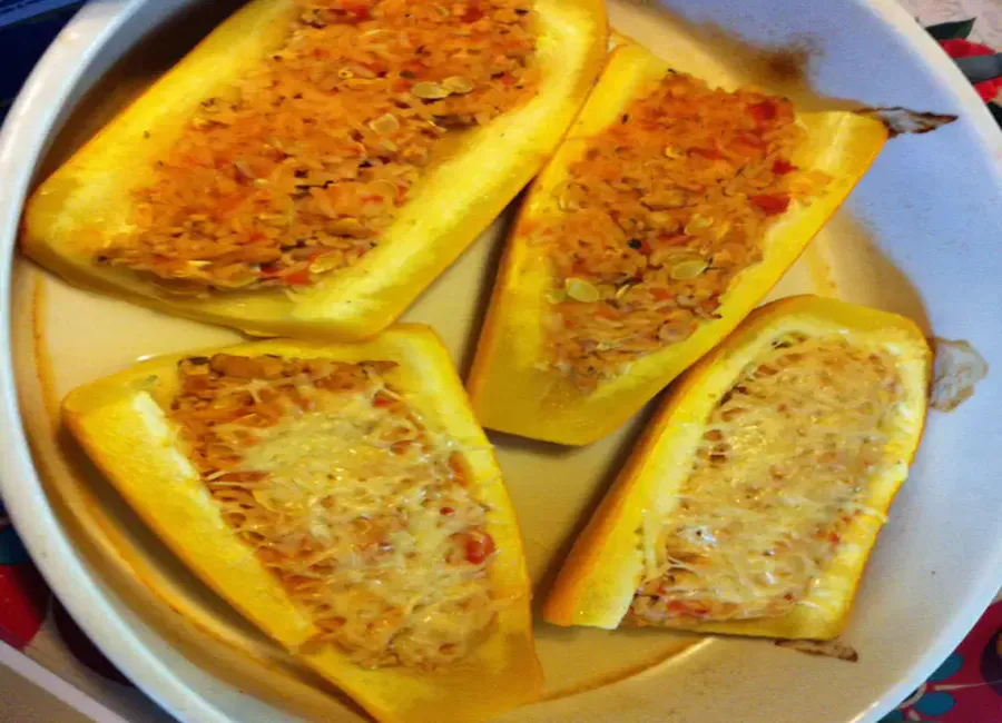 Courgettes jaunes farcies au poulet