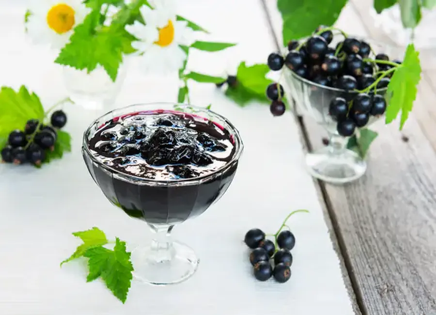 Confiture de cassis à la rhubarbe
