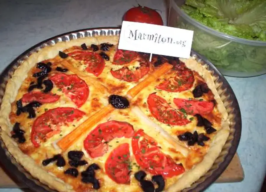 Tarte au surimi, à la tomate et au comté