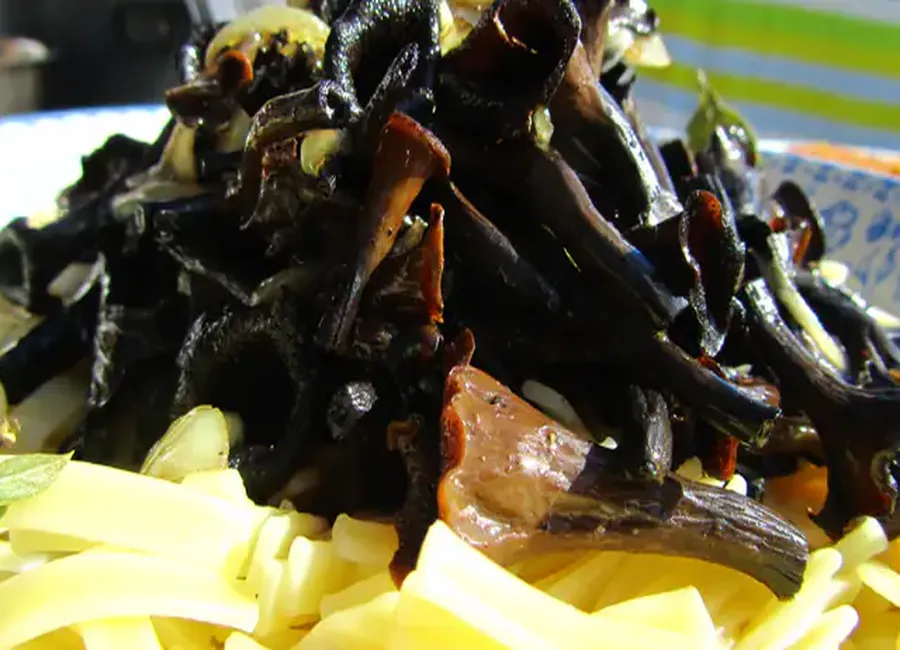 Pâtes aux trompettes de la mort