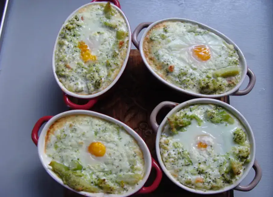 Petits gratins de brocolis aux oeufs
