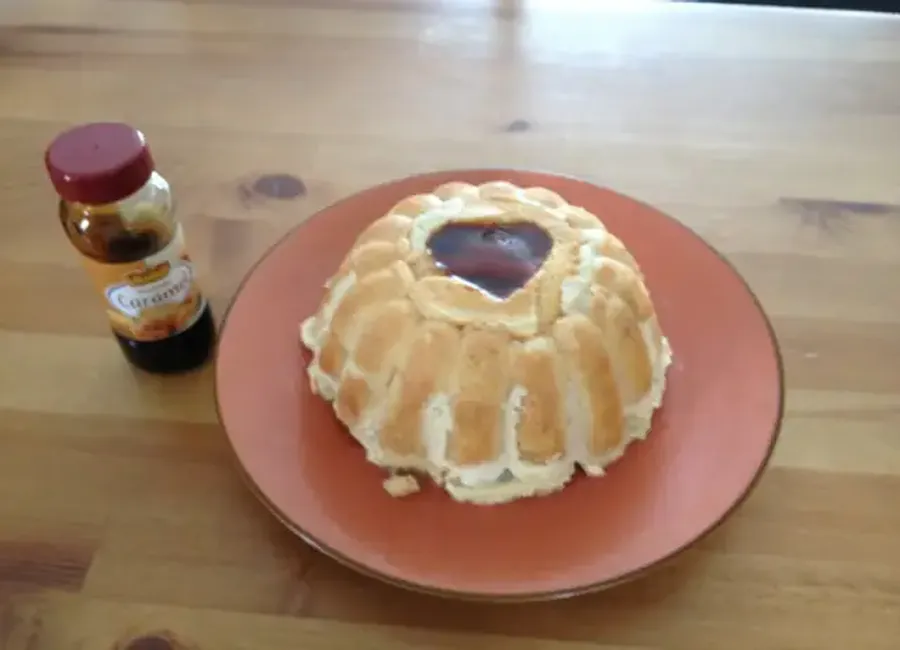 Charlotte poire-caramel facile