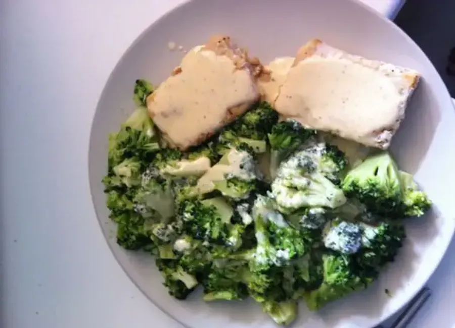 Filet de cabillaud à la crème et aux brocolis
