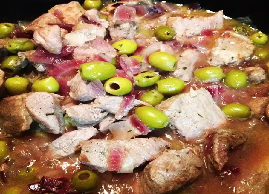 Sauté de porc aux olives