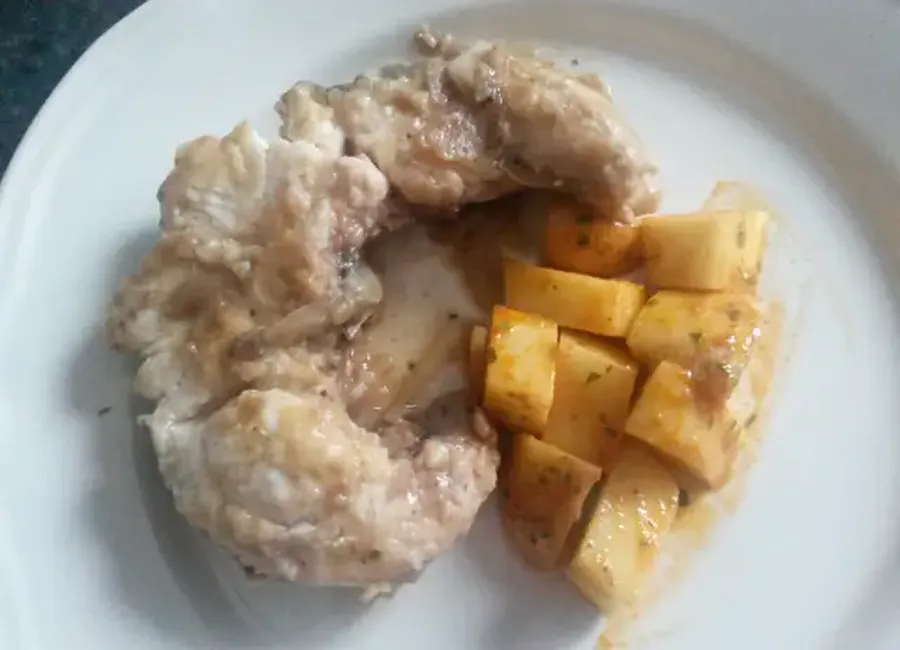 Congre au vin blanc en cocotte