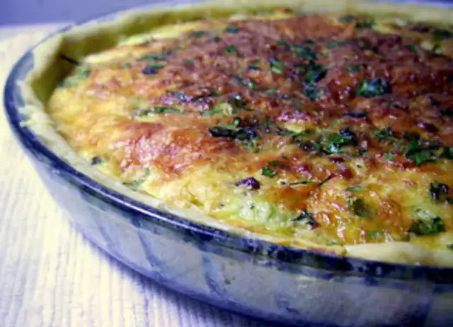 Tarte légère et fondante aux poireaux et lardons