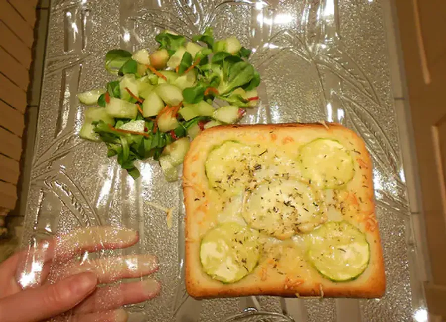 Croque-monsieur saucisse-courgette