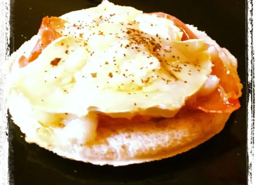 Tartines chaudes au chèvre et coppa