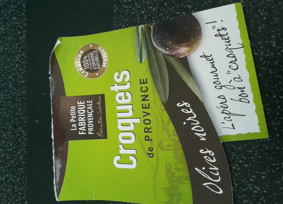 Croquants aux olives noires et amandes