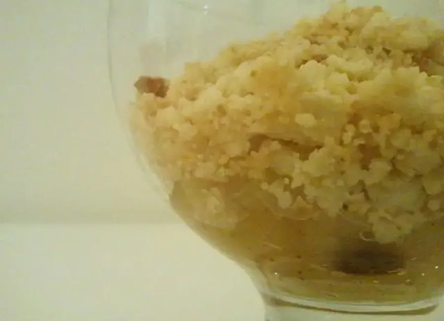 Crumble aux pommes rapide sans four classique