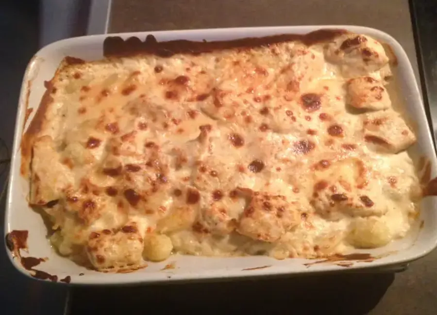 Gnocchis au poulet et à la crème de parmesan gratinés au four
