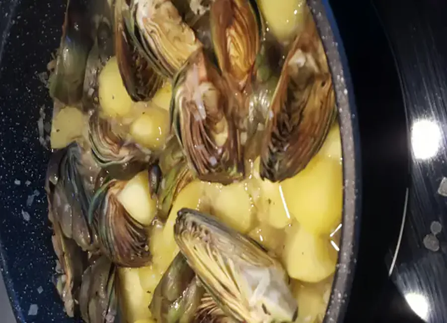 Rastagagne d'artichauts poivrade et pommes de terre nouvelles