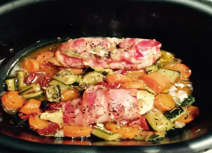 Poulet au lard et ses légumes