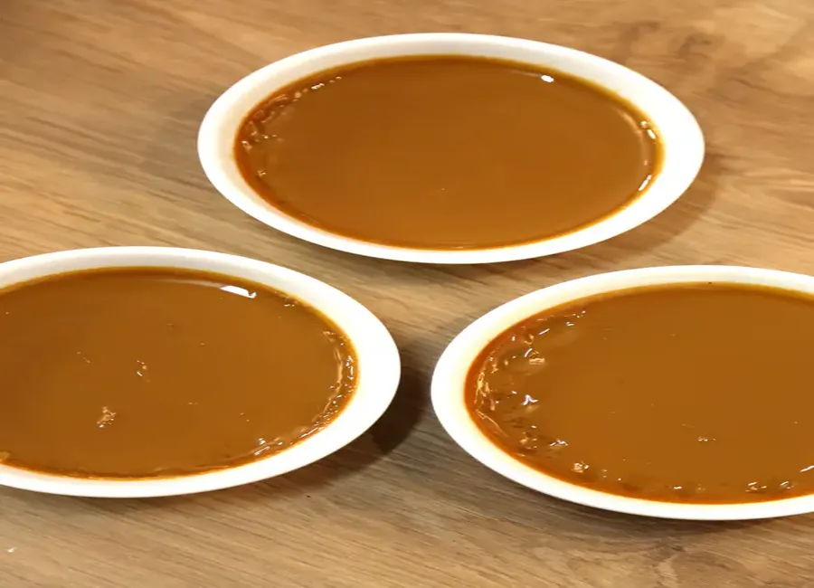 Petits flans au café