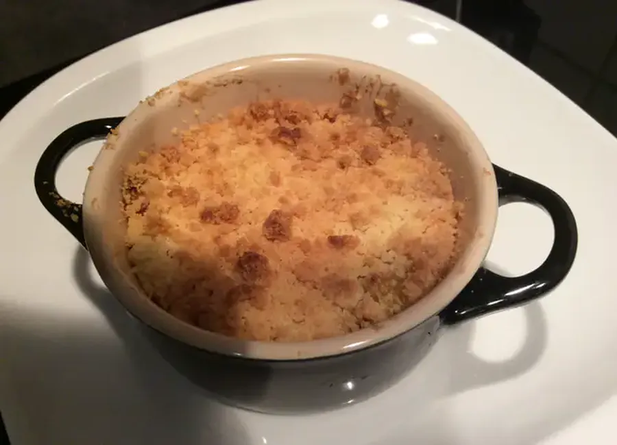 Crumble exotique mangue framboise chocolat