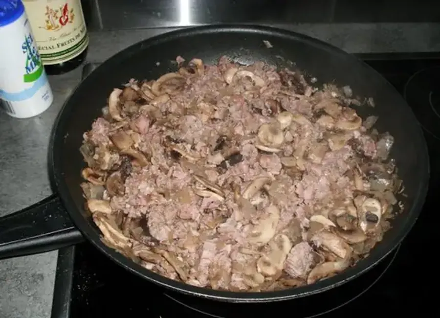 Andouille, oignons, champignons comme à la foire