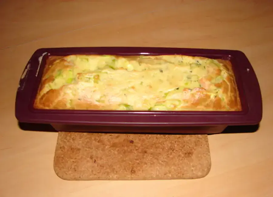 Cake au saumon, courgettes et ricotta