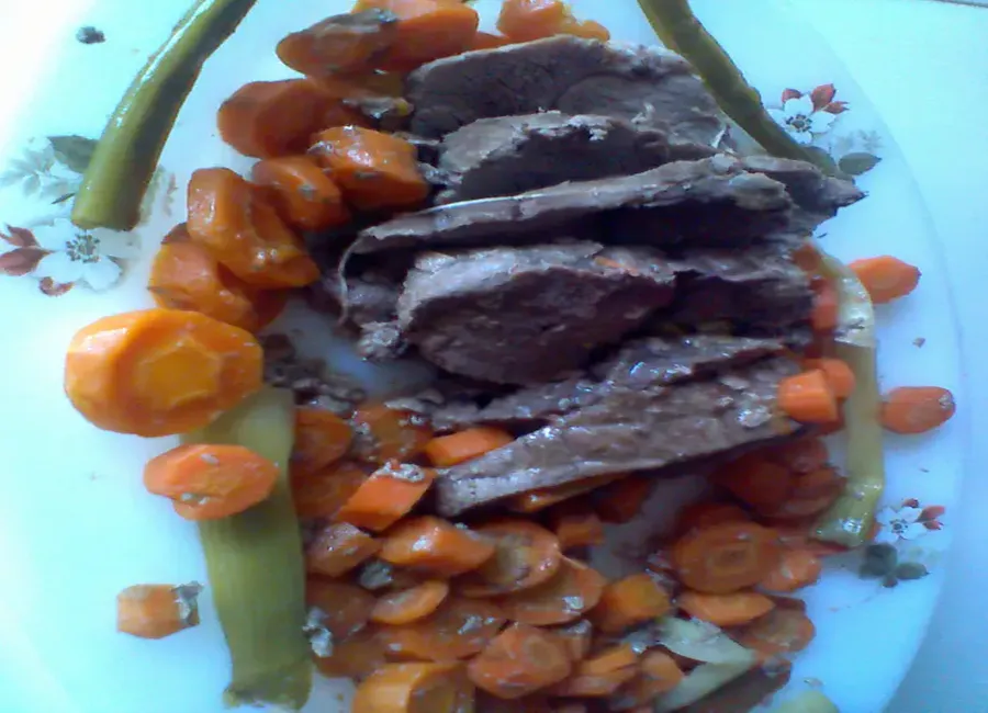 Rôti de veau et carottes caramélisées