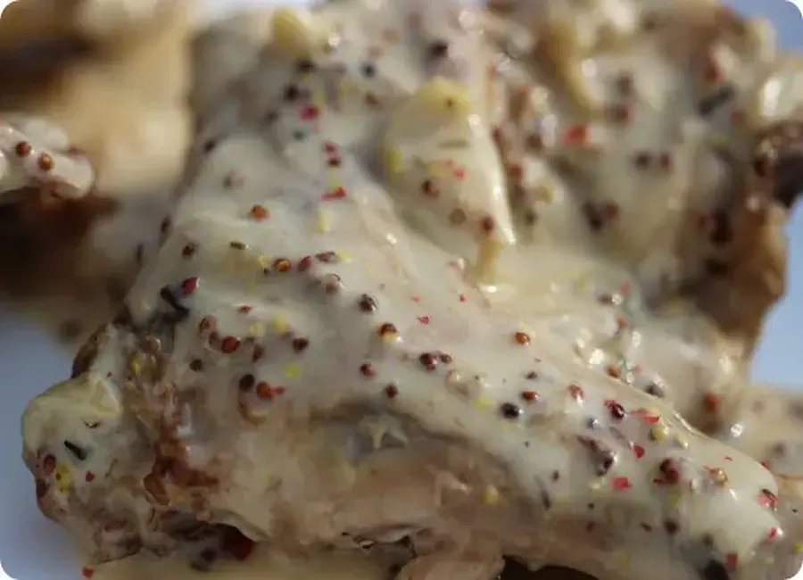 Lapin à la moutarde en cocotte en fonte
