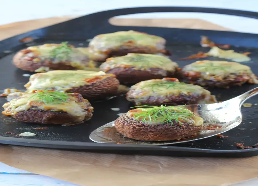 Champignons farcis aux lardons et à la crème de maroilles
