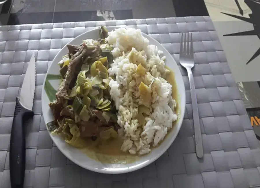 Bavette de boeuf poireaux et curry