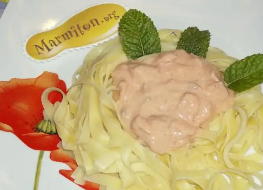 Tagliatelles tomatées au saumon fumé