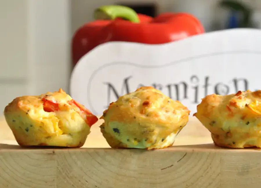 Muffins salés au thon, poivron jaune et épices de nadine