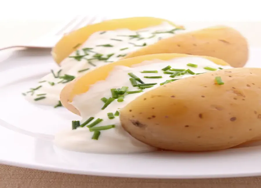 Pommes de terre au four sauce fraîcheur