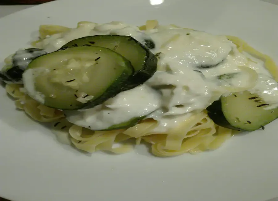Pâtes aux courgettes et au chèvre
