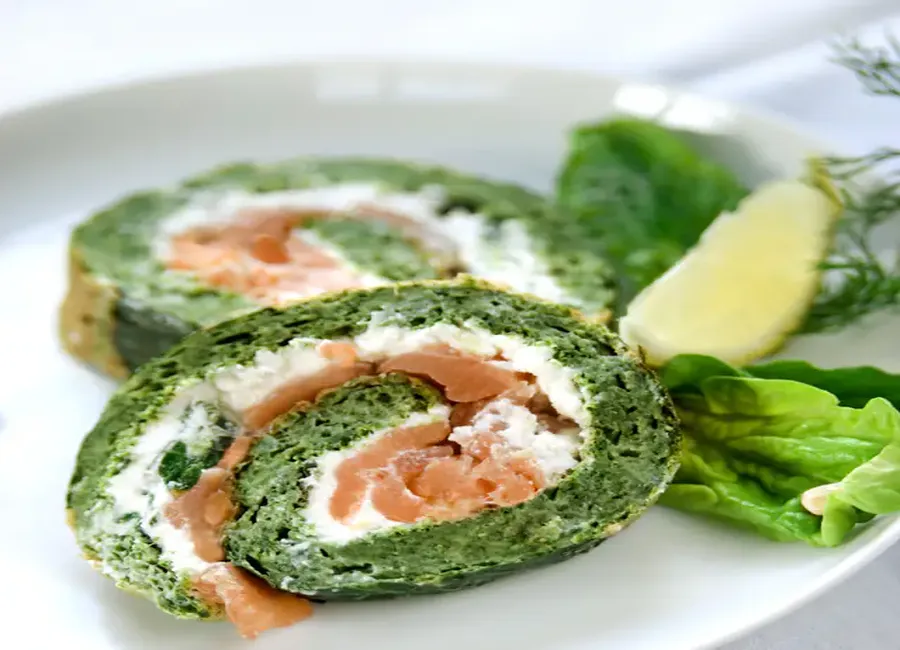 Roulé au saumon et aux épinards