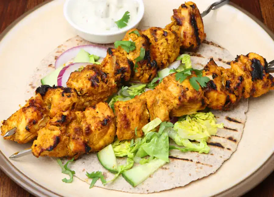 Brochettes de poulet tandoori